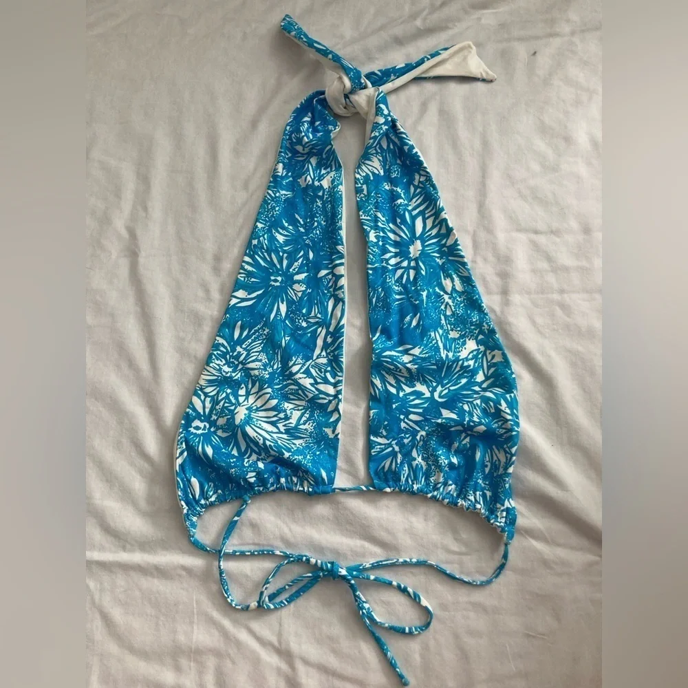 Frankie's Bikinis Blue and White Floral Bikini Top Size Large
